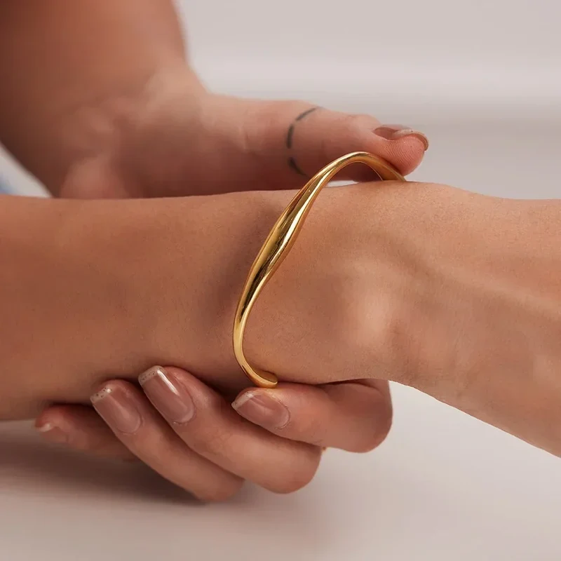 Twisted Bangle