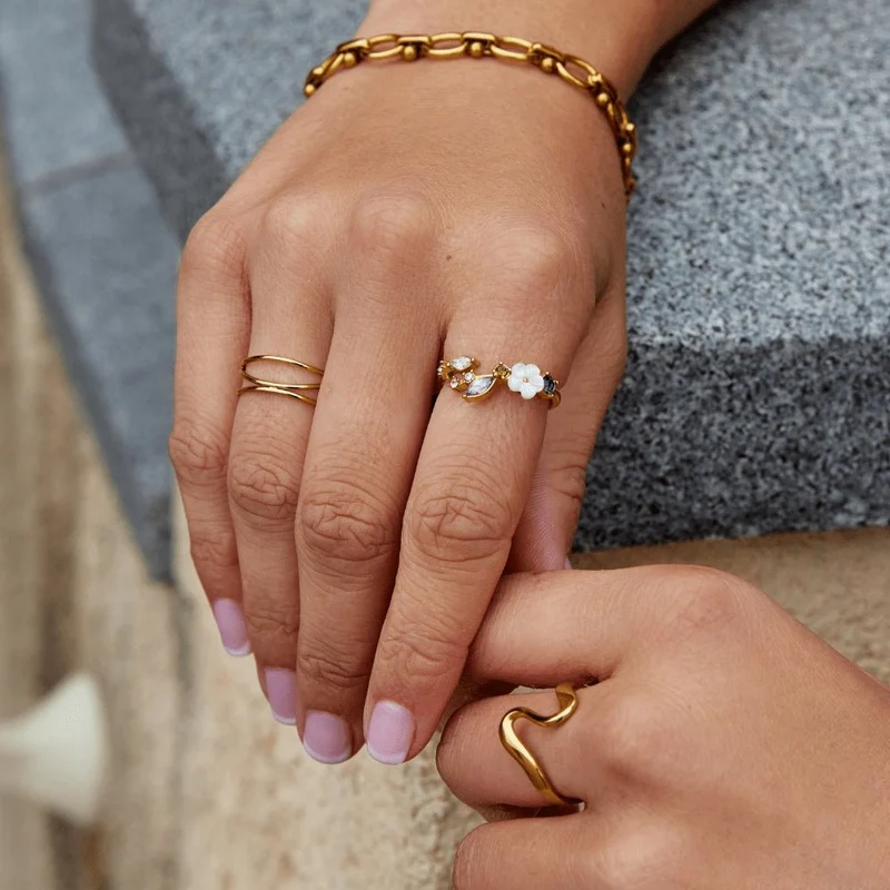 Fleur Lumiere Adjustable Blossom Ring