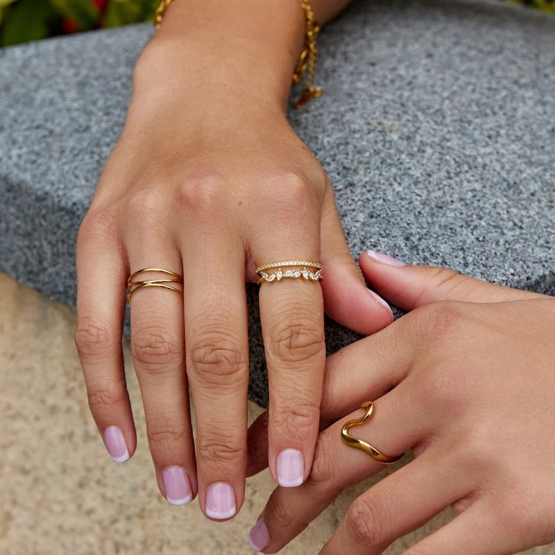 Laurel Glow Crystal Double-Band Ring