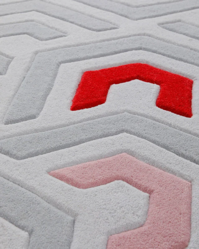 Labyrinth in Sand mit Rot - Hoch-Tief-Handtuft 160 x 230 cm
