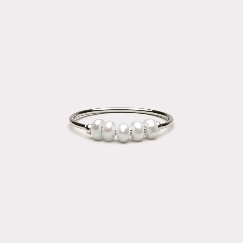 Mini Pearls Ring