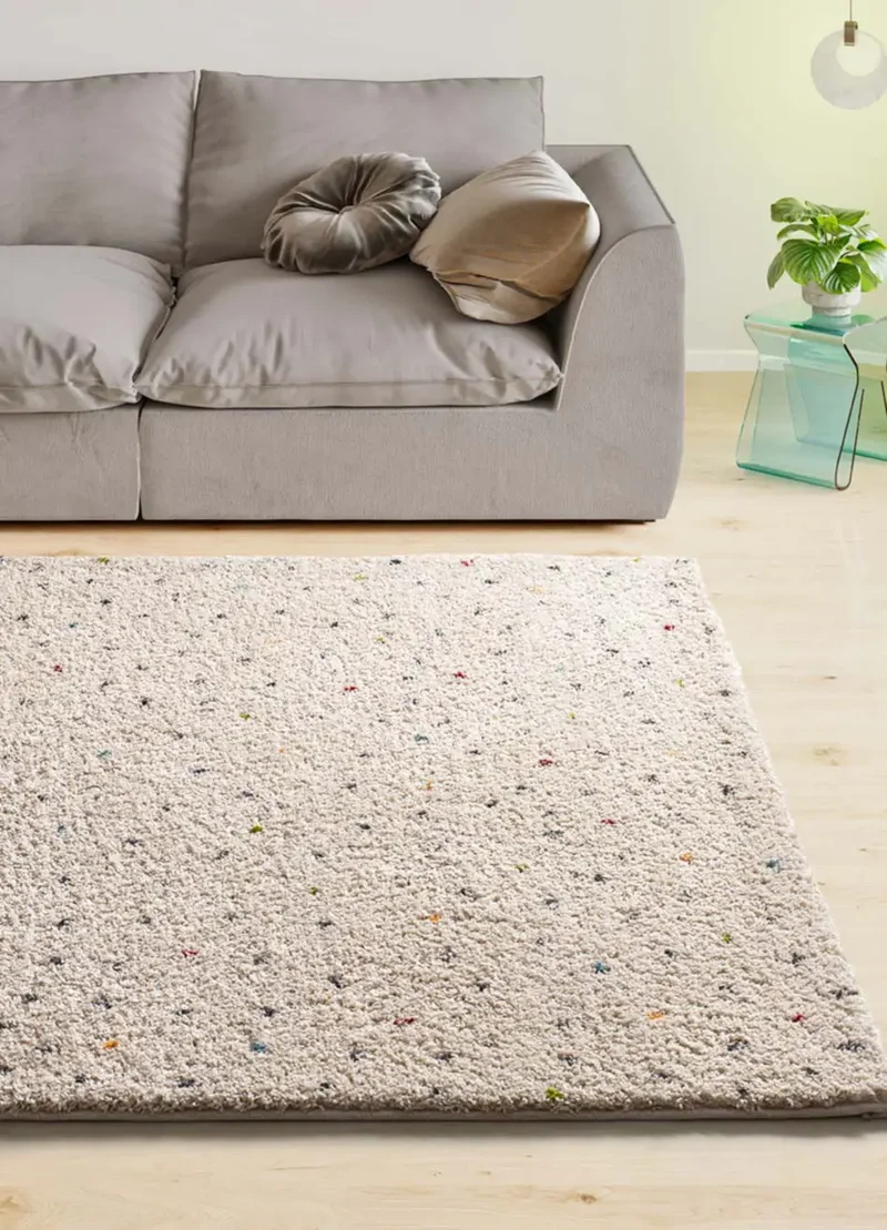 Alfombra shaggy crema con puntos multicolor Lush Dottie