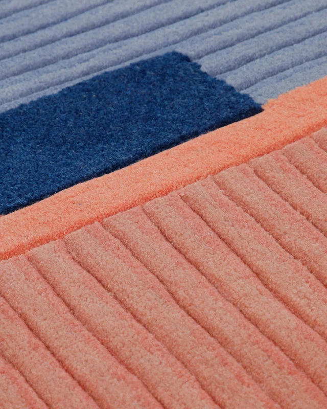 Diagonale in Blau und Koralle - Handtuft 160 x 230 cm