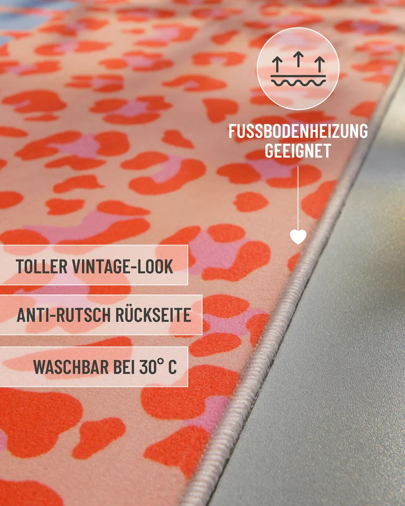 Badteppich mit buntem Leo Print "WetAndWild" WECONhome