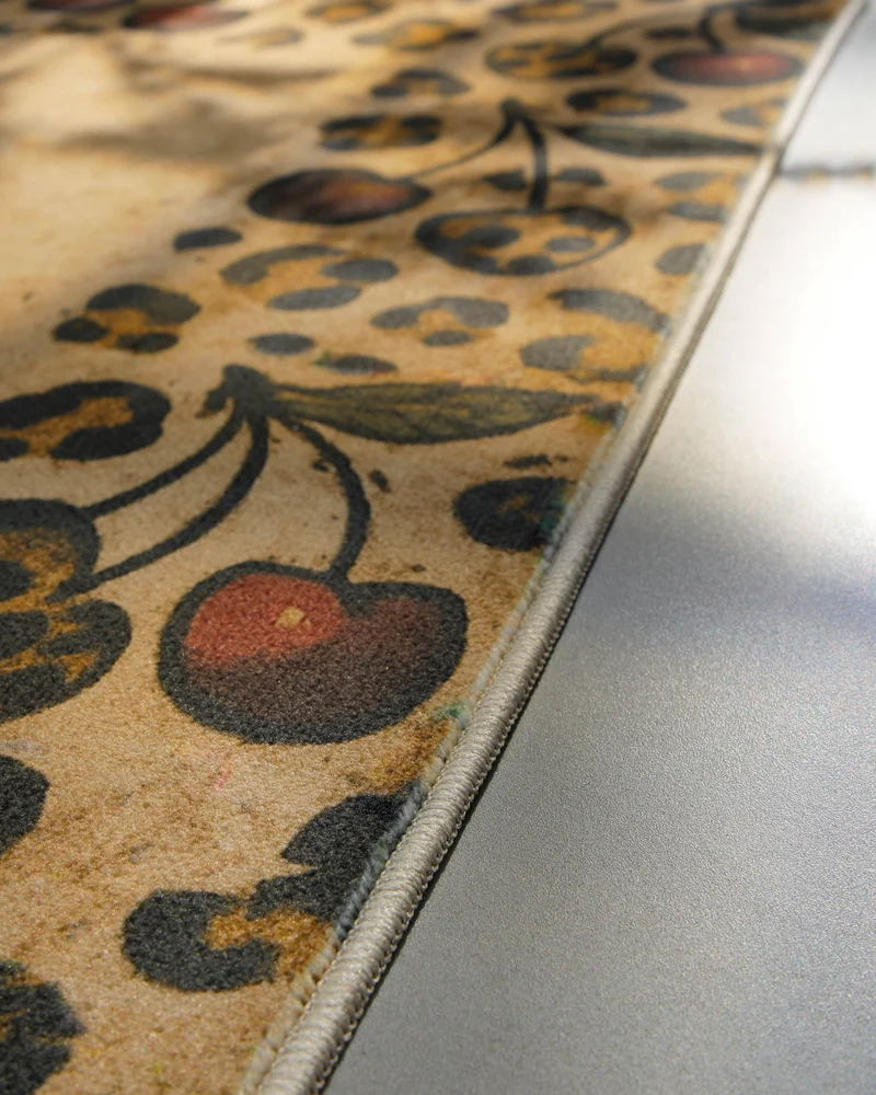 Badteppich Sand Gelb mit Vintage Animal Print "Catwalk" WECONhome