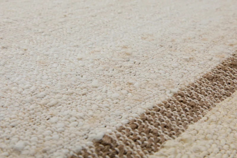 160x230 Teppich Wohnzimmer Stilles Naturweiß – Reduzierter Naturteppich mit Akzentlinie