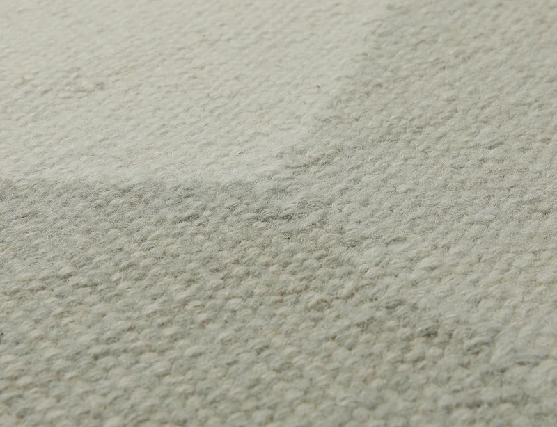 160x230 Teppich Wohnzimmer Salbei trifft Creme – Skandi-Handwebteppich in zarten Pastelltönen