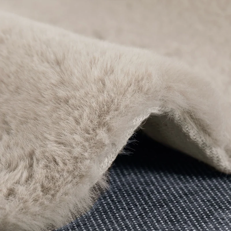 Fellteppich Kunstfell Teppich Imitat in Beige Dicht Flauschig Seidiger Glanz