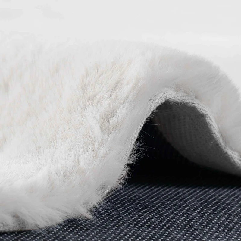 Fellteppich Kunstfell Teppich Imitat in Creme Dicht Flauschig Seidiger Glanz