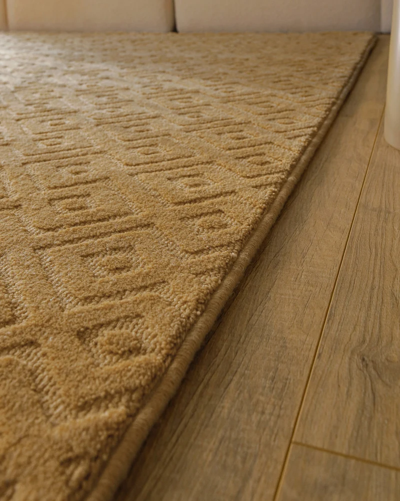 Kurzflor Teppich aus Schurwolle Karamell "Castello TWO" WECONhome