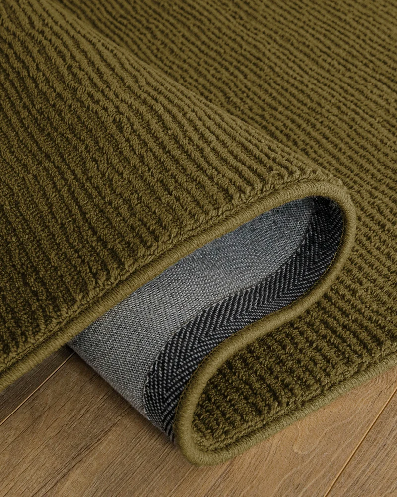 Kurzflor Teppich aus Schurwolle Oliv Grün "Castello ONE" WECONhome