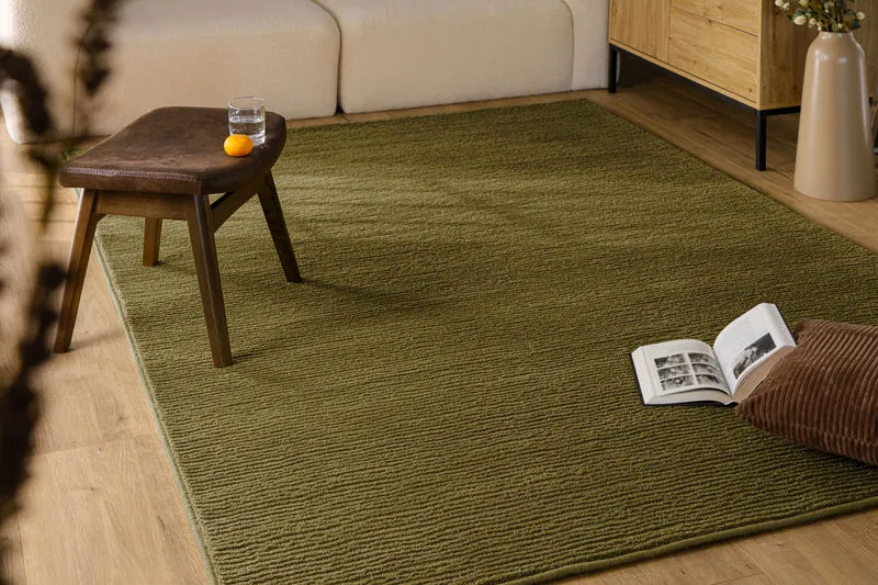 Kurzflor Teppich aus Schurwolle Oliv Grün "Castello ONE" WECONhome