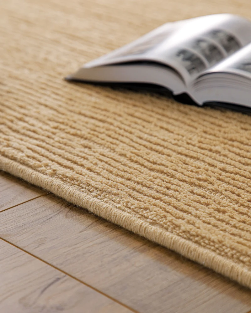 Kurzflor Teppich aus Schurwolle Sand Beige "Castello ONE" WECONhome