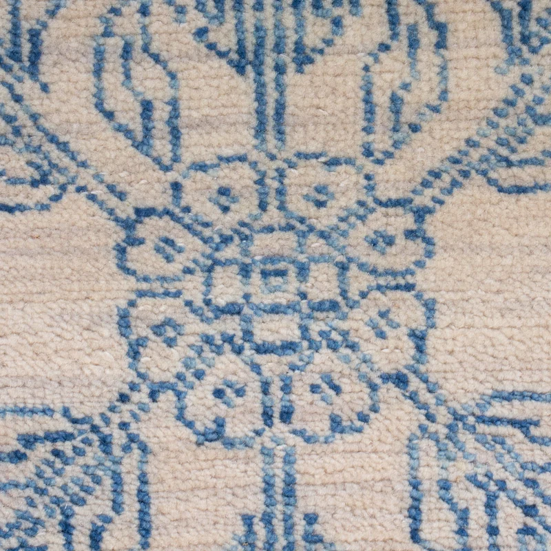 Designer Teppich 246x302cm - hellblau