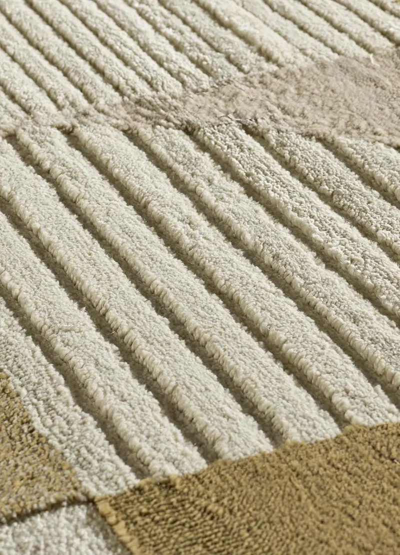 Alfombra geométrica con relieve en tonos tierra Melfi 4509