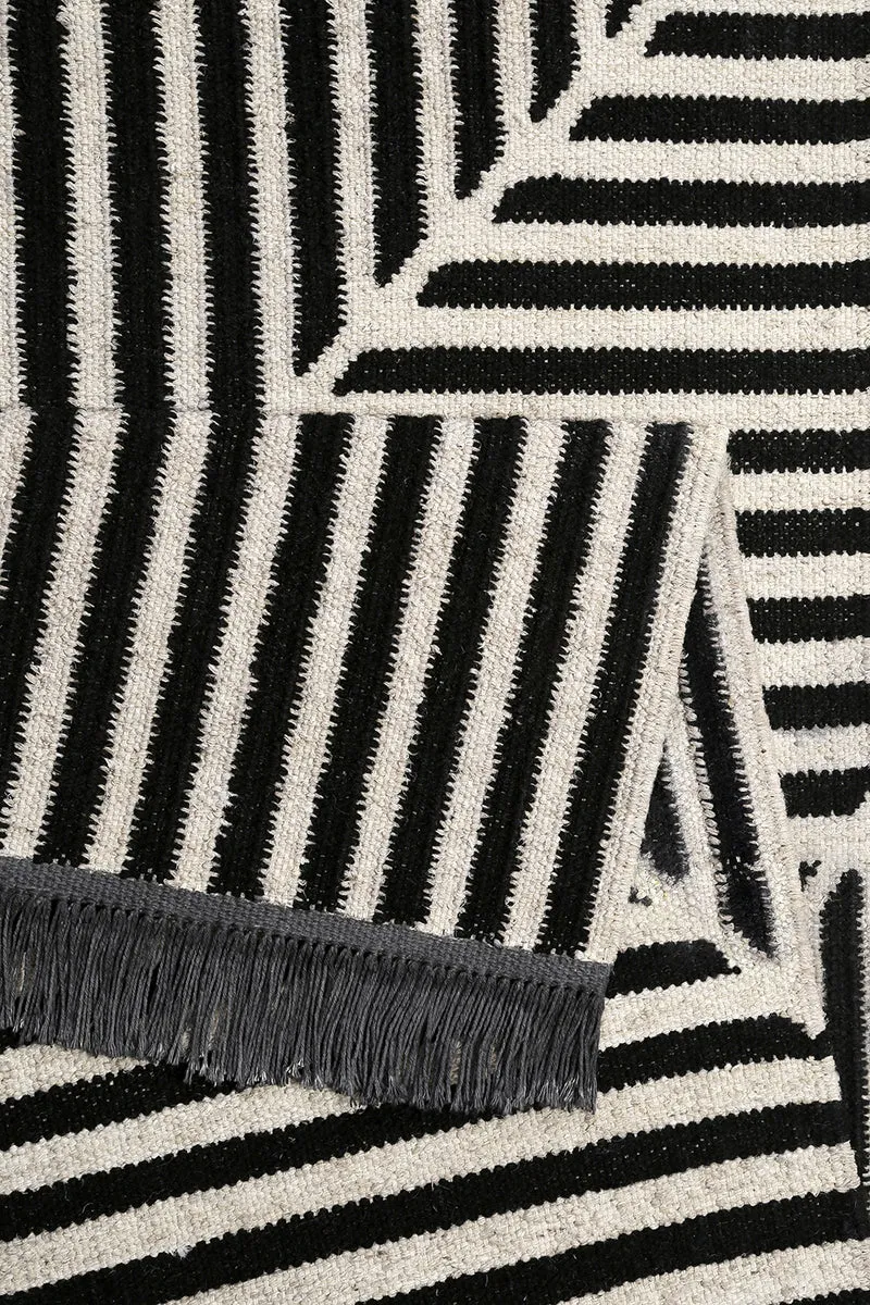 Carpets&Co. Teppich 80x150 cm Schwarz Weiß "Irregular Fields"
