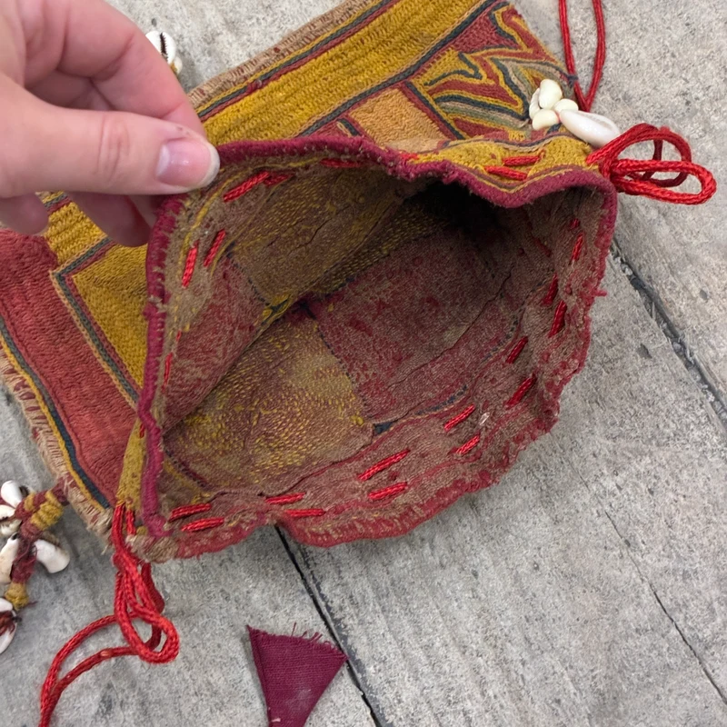 Orient Wandbehang Tasche Beutel Kauri Muscheln Rot Gelb Gebraucht