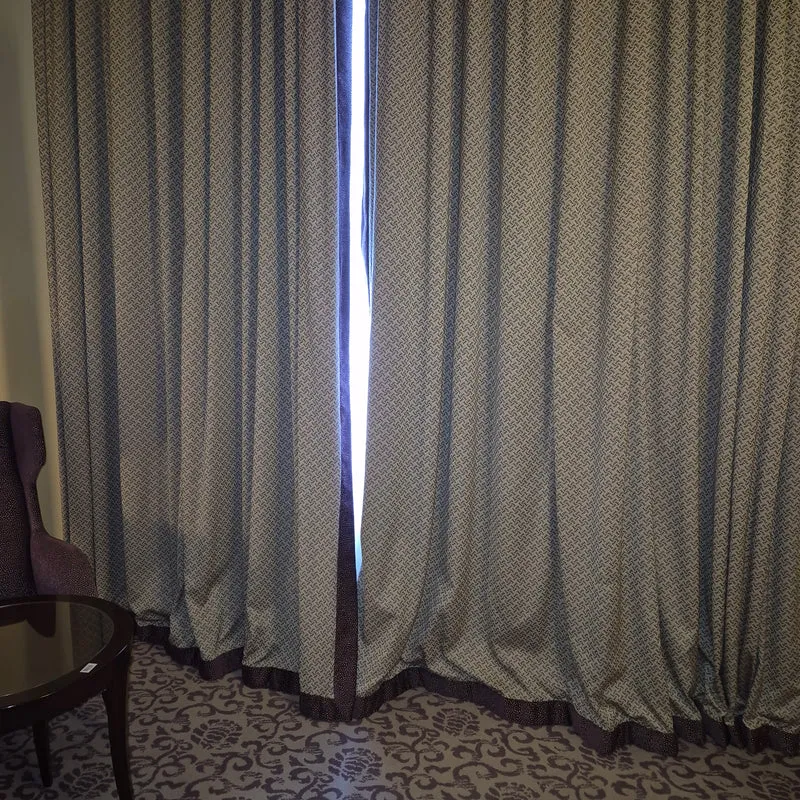 Luxus Vorhänge Gardinen Set 221x366 Hotel Atlantic Hamburg Lila Violett Beige Gemustert