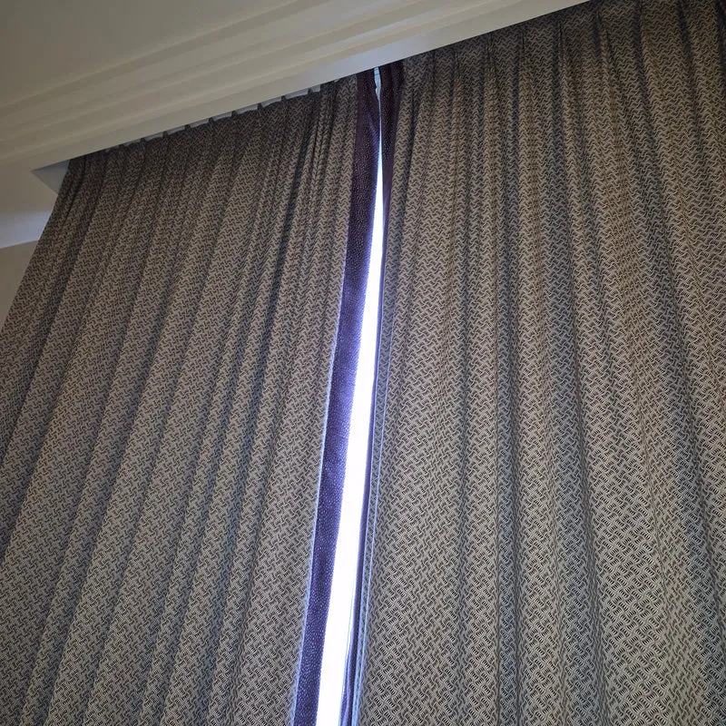 Luxus Vorhänge Gardinen Set 222x367 Hotel Atlantic Hamburg Lila Violett Beige Gemustert