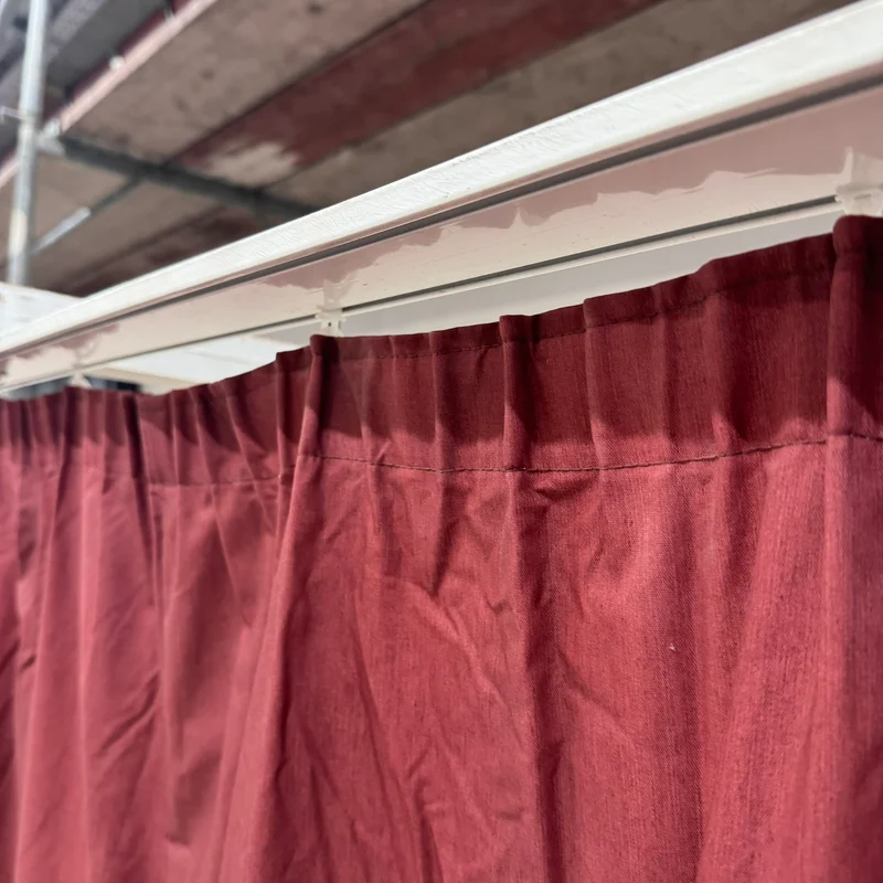 Gardine Altrot 270x270 Verdunkler Vorhang Gebraucht