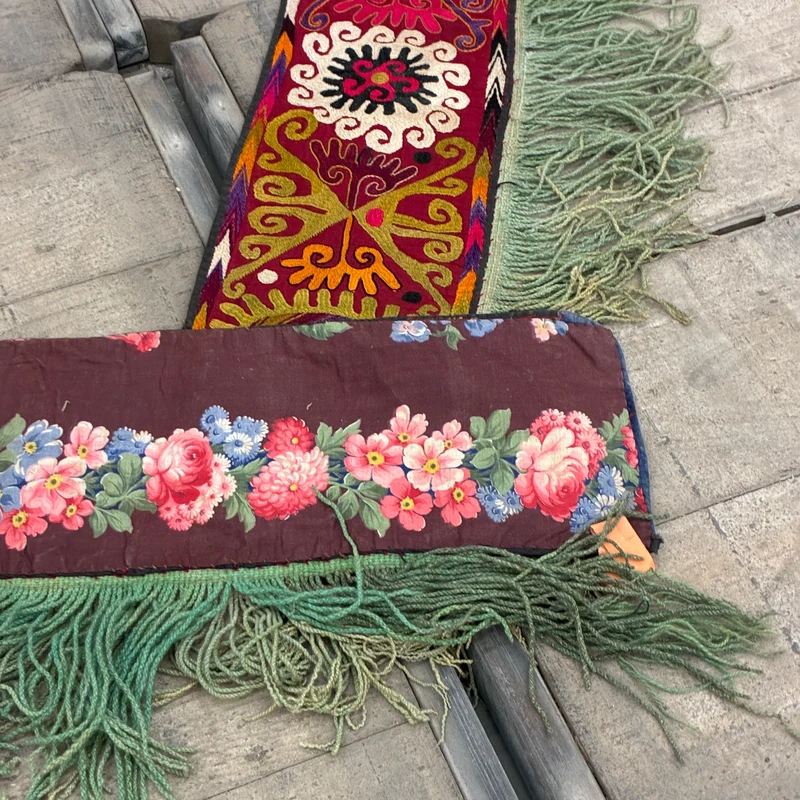 Orient Kelim Wandbehang 78x114cm Nomadenschmuck Bestickt Suzani Fransen Teppich Gebraucht