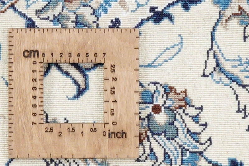 Nain 12La · Handgeknüpft – Beige, 195x119 cm