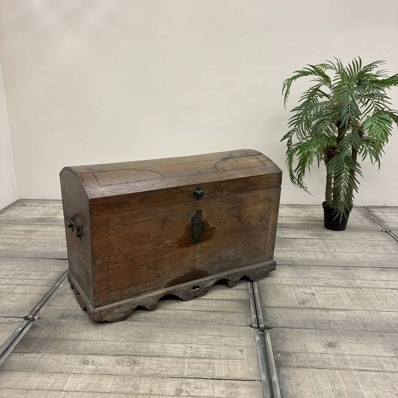 Barocke Runddeckeltruhe Antik Holztruhe 18. Jh. Rustikal Truhe Gebraucht