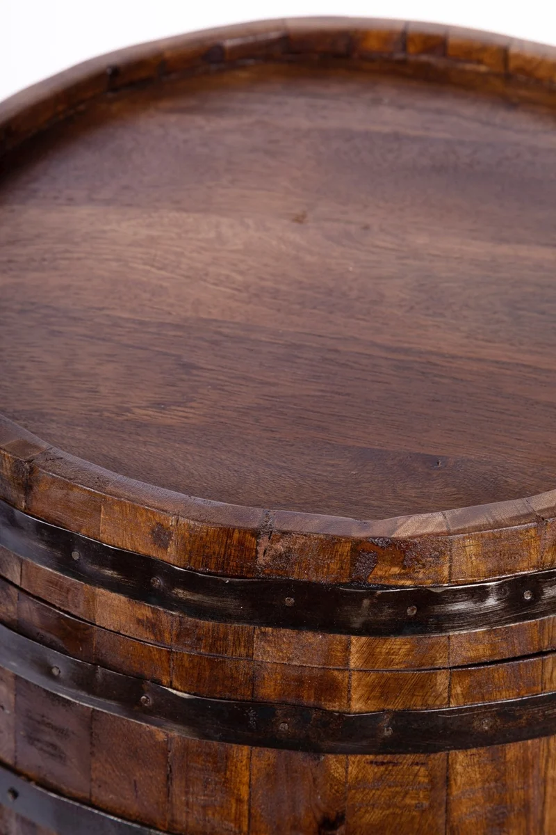 Bar "Jasper" im Weinfass-Design