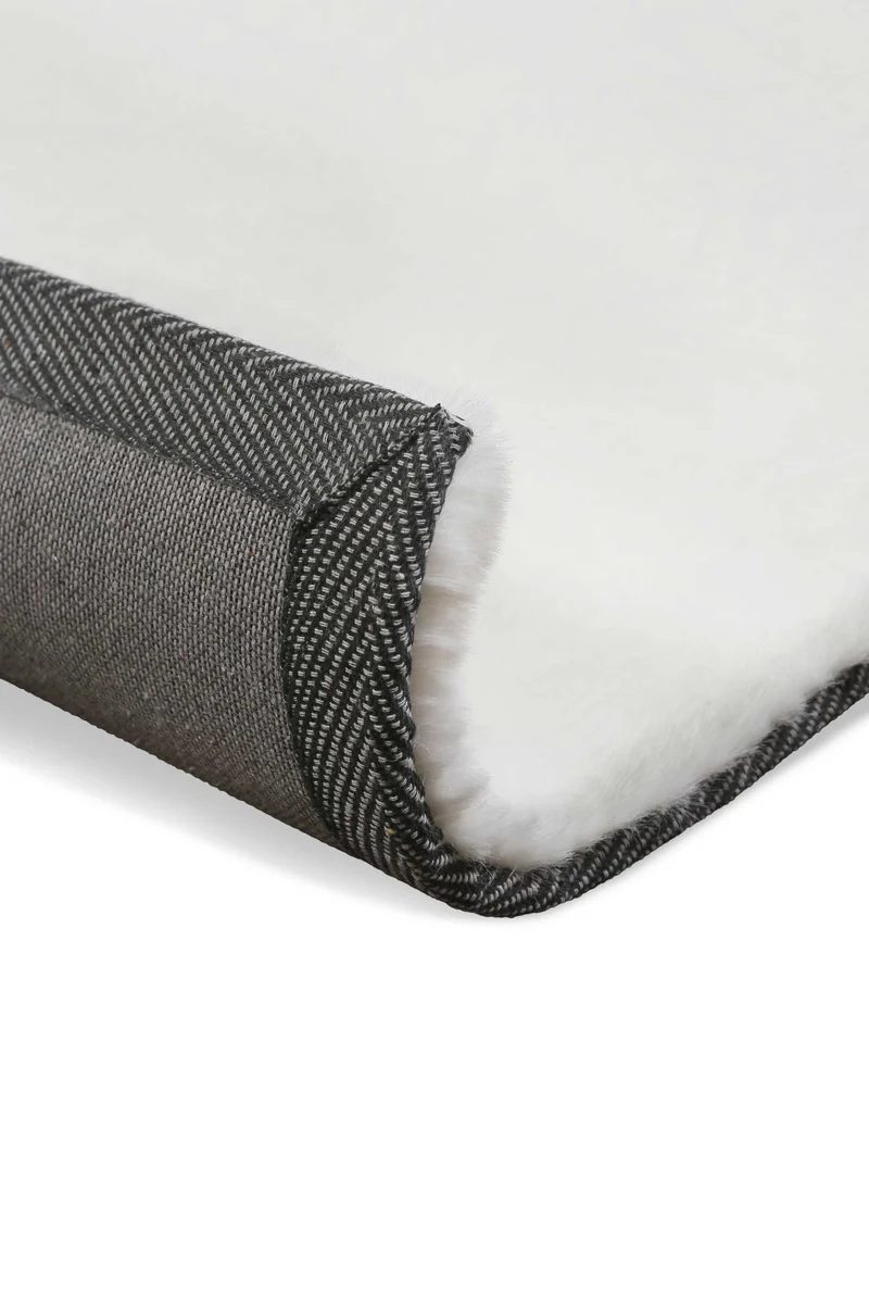 Kunstfell Teppich Weiß flauschig und weich "Anna" WECONhome Basics