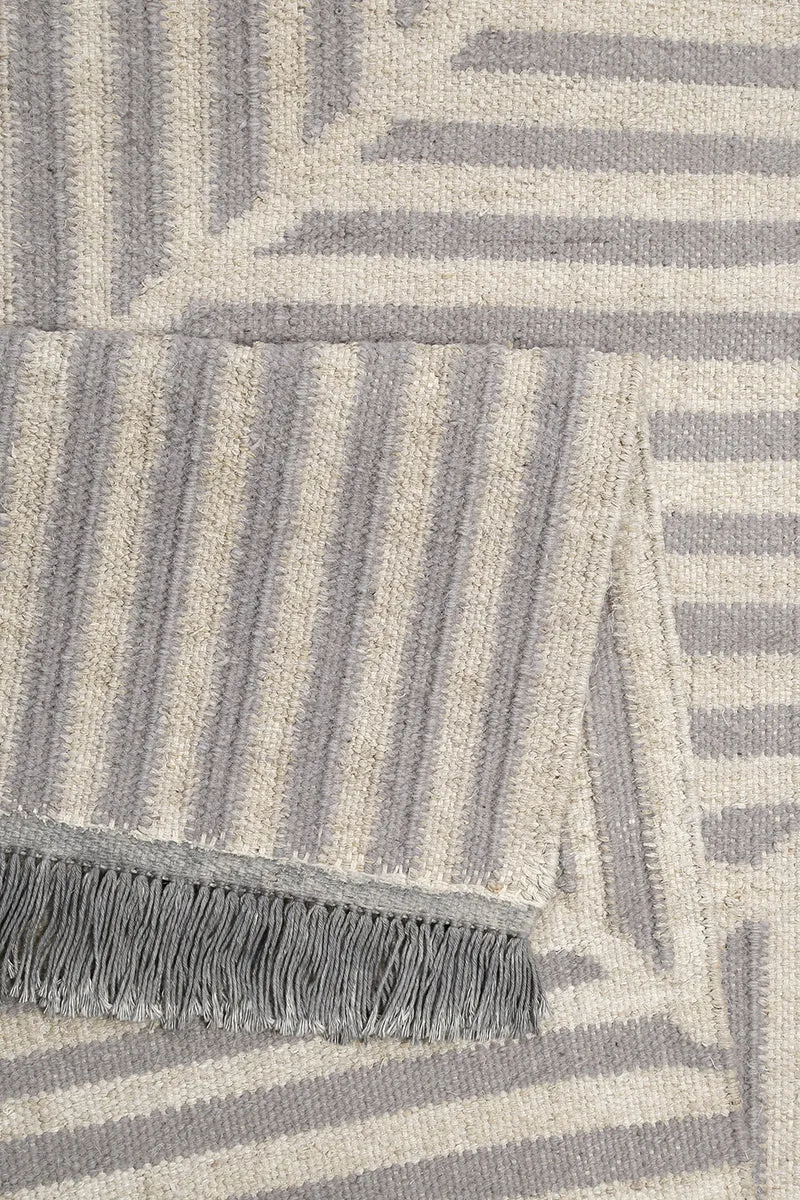 Kelim Teppich Grau Blau aus Naturfasern "Irregular Fields" WECONhome