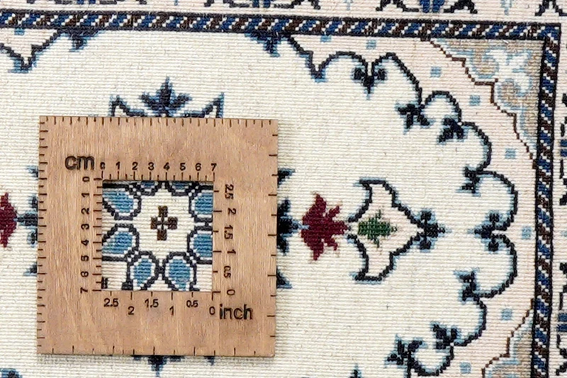 Nain 12La · Handgeknüpft – Beige, 64x39 cm