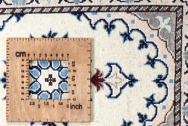 Nain 12La · Handgeknüpft – Beige, 62x39 cm