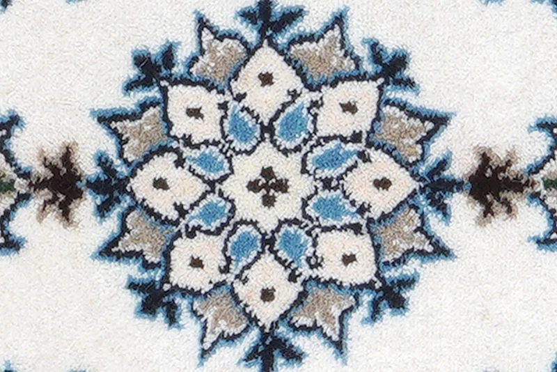 Nain 12La · Handgeknüpft – Beige, 67x38 cm