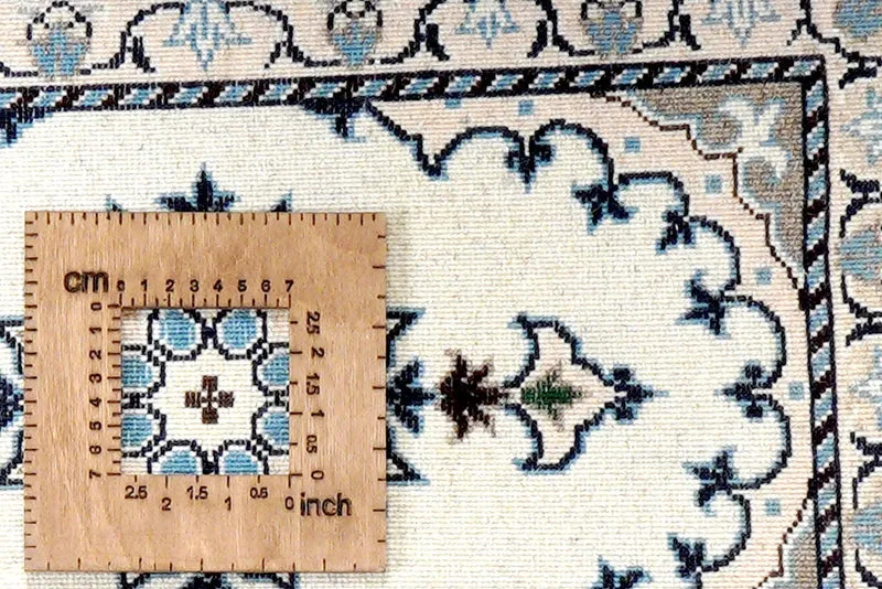 Nain 12La · Handgeknüpft – Beige, 67x38 cm