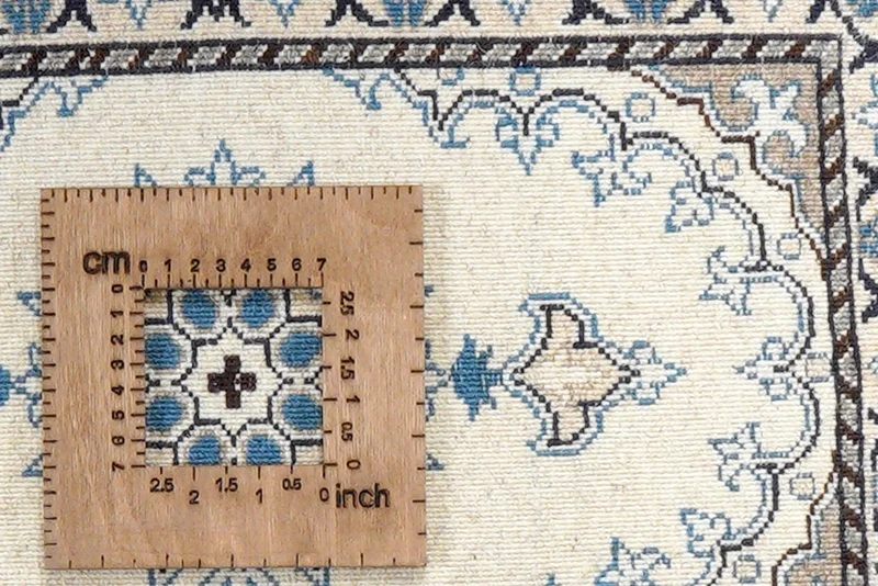 Nain 12La · Handgeknüpft – Beige, 62x39 cm