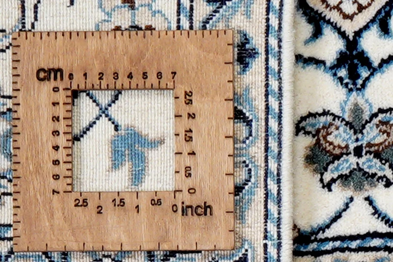 Nain 12La · Handgeknüpft – Beige, 135x66 cm