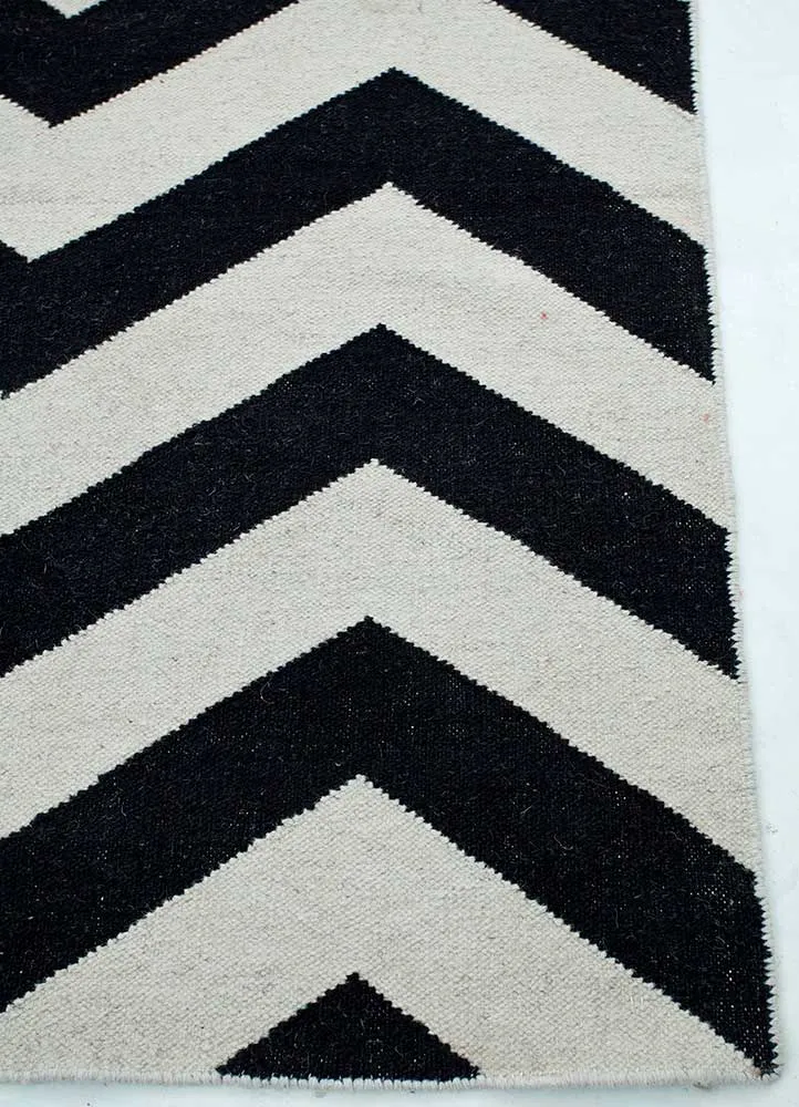 Wollteppich - 150 x 240 cm - schwarz-weiß