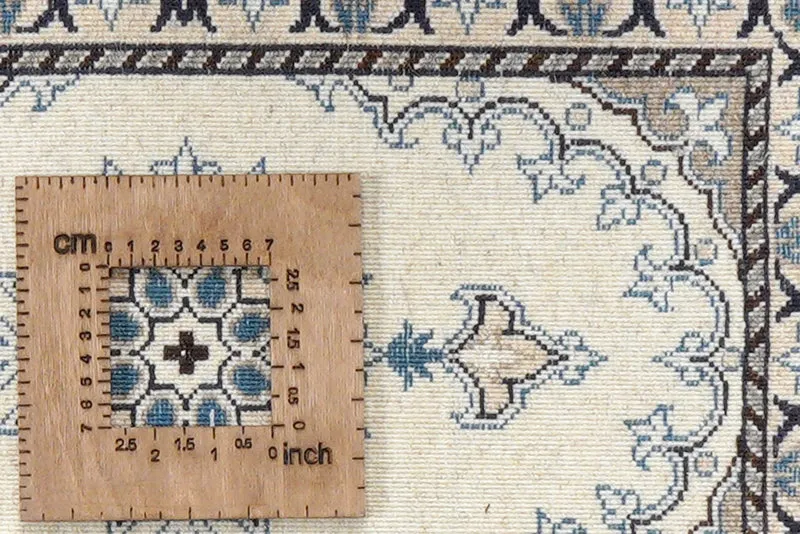 Nain 12La · Handgeknüpft – Beige, 64x39 cm