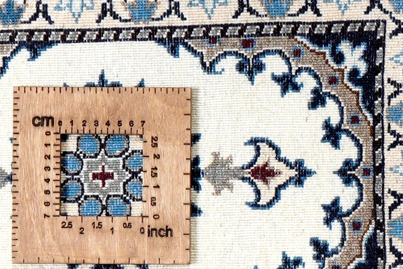 Nain 12La · Handgeknüpft – Beige, 60x38 cm