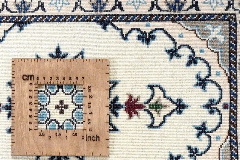 Nain 12La · Handgeknüpft – Beige, 65x39 cm