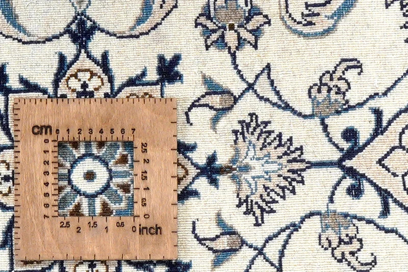 Nain 12La · Handgeknüpft – Beige, 131x70 cm