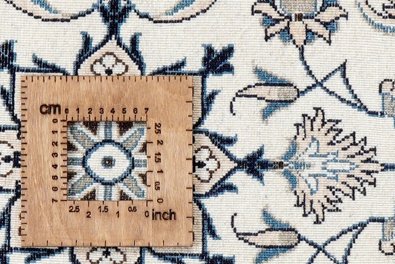 Nain 12La · Handgeknüpft – Beige, 138x68 cm