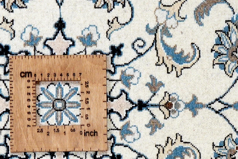 Nain 12La · Handgeknüpft – Beige, 82x55 cm