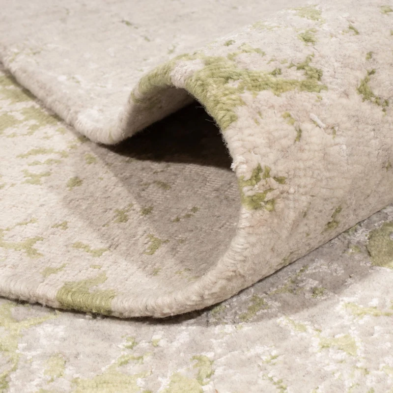 Designer Teppich 250x302cm - hellgrün