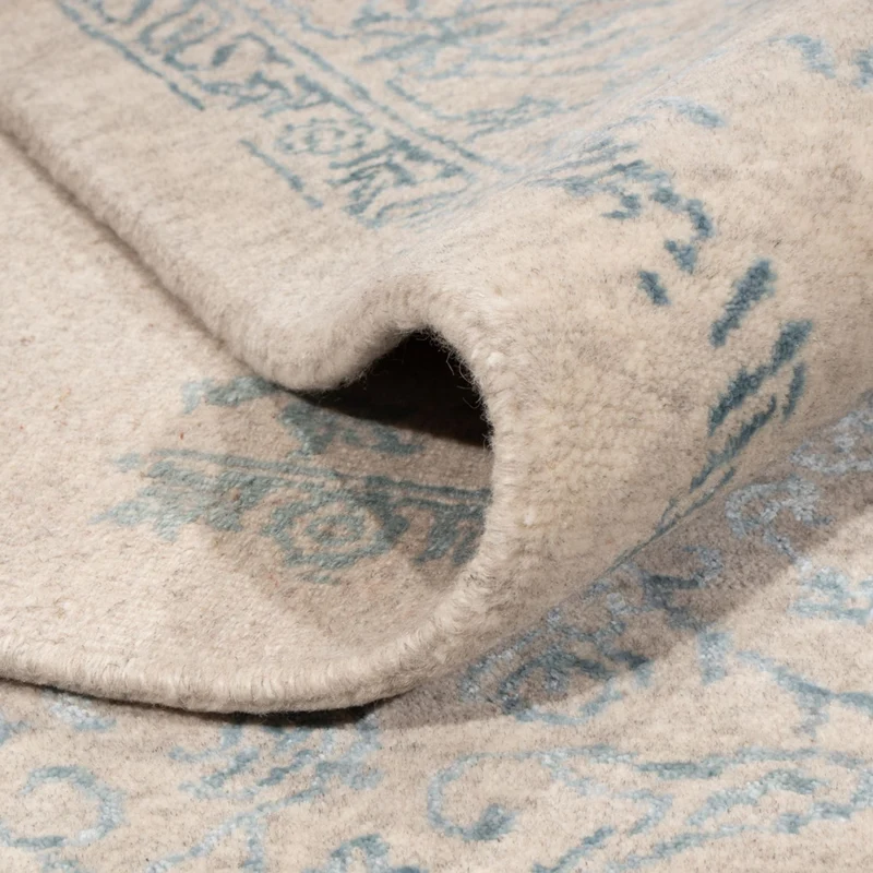 Designer Teppich 241x289cm - hellblau