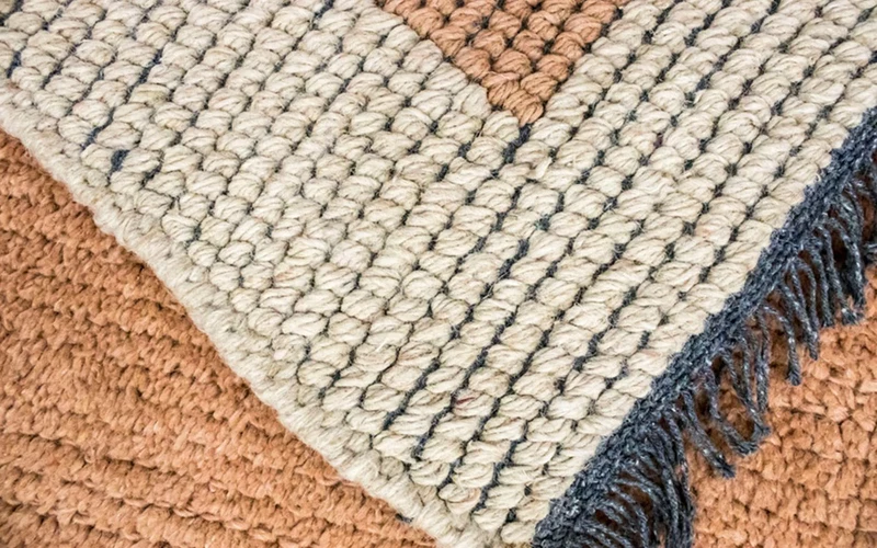 Nepal Teppich 70 x 140 cm - braun