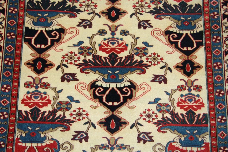 Afghan Teppich 114 x 135 cm - beige