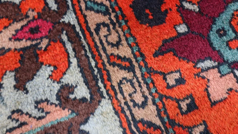 Orientteppich 133 x 210 cm - dunkelrot