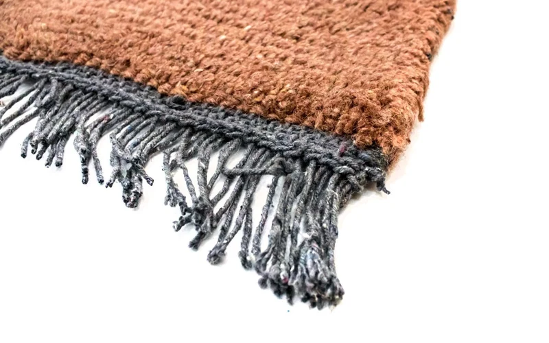 Nepal Teppich 70 x 140 cm - braun