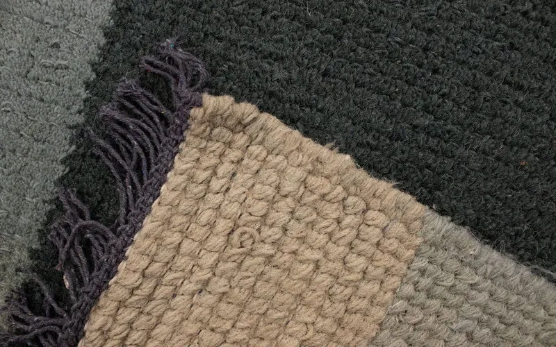 Nepal Teppich 70 x 140 cm - grün
